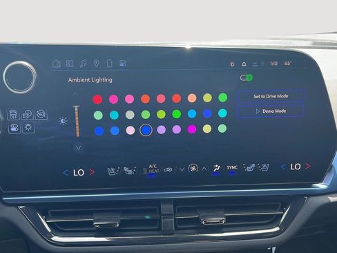Used 2025 Chevrolet Equinox EV RS w/ Convenience Package II FWD image 29