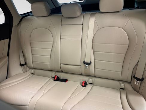 Used 2019 Mercedes-Benz GLC 300 4MATIC image 34