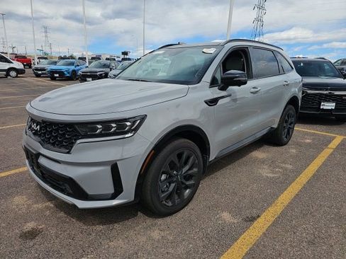Used 2023 Kia Sorento SX image 8