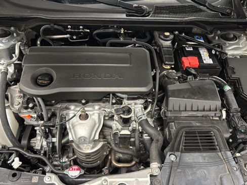Used 2025 Honda Civic Sport image 25