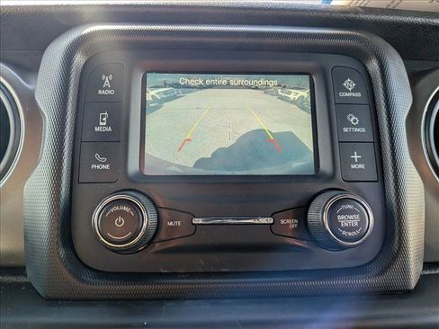 Used 2018 Jeep Wrangler Unlimited Sport S image 13
