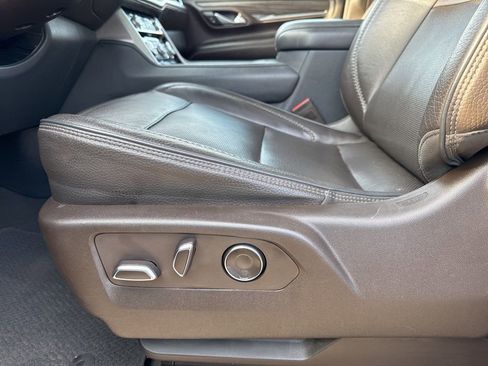 Used 2021 GMC Yukon Denali w/ Denali Premium Package image 16