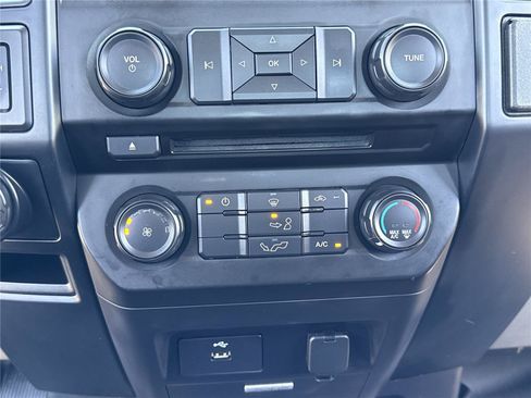 Used 2016 Ford F150 XL w/ Equipment Group 101A Mid AWD/4WD image 4