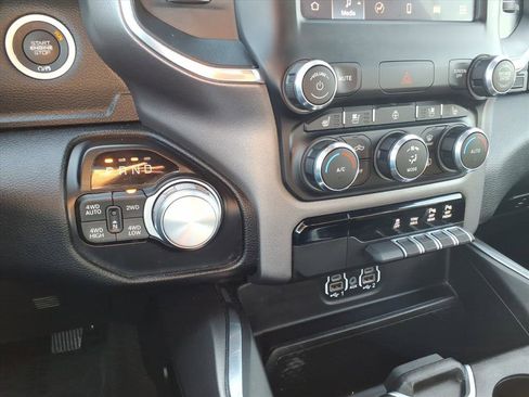 Used 2022 RAM 1500 Laramie w/ Sport Appearance Package image 17