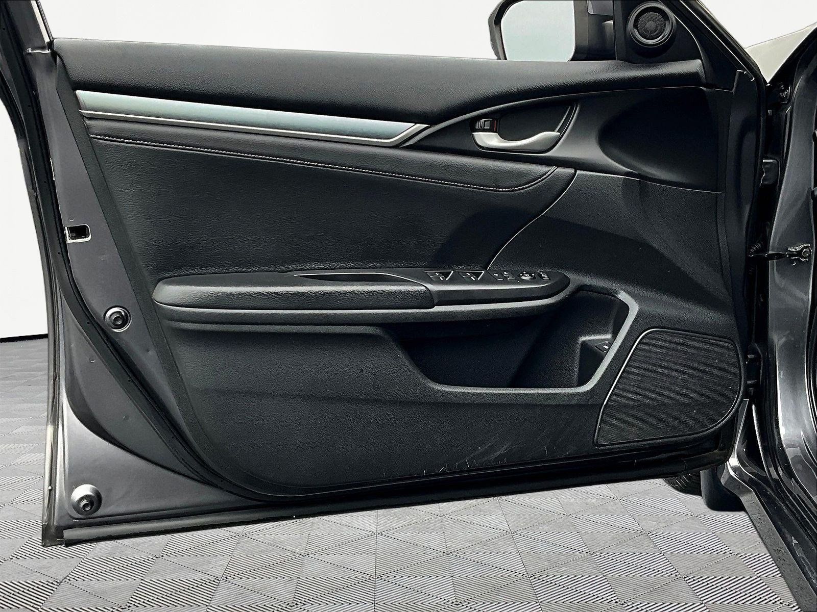 Used 2018 Honda Civic EX-L image 19