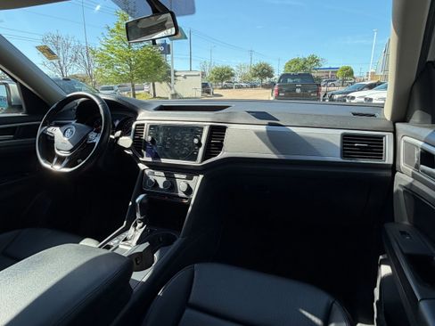 Used 2018 Volkswagen Atlas SE image 14
