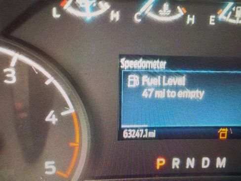 Used 2023 Ford F250 XLT AWD/4WD image 2