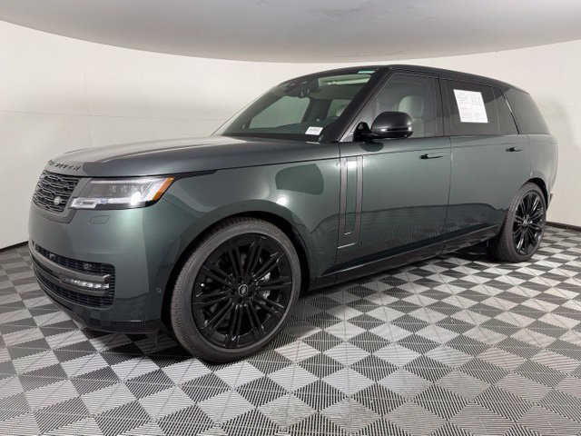 Used 2025 Land Rover Range Rover Long Wheelbase SE AWD/4WD image 2