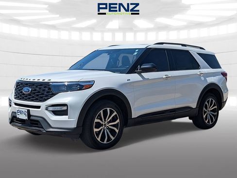 Used 2024 Ford Explorer ST-Line w/ Class IV Trailer Tow Package AWD/4WD image 3