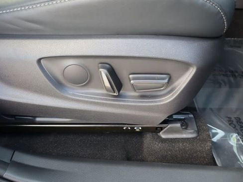 Used 2025 Toyota Crown Signia image 14