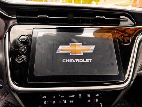 Used 2022 Chevrolet Bolt EUV LT w/ Convenience Package FWD image 13