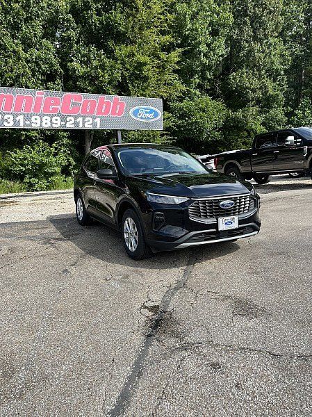 Used 2024 Ford Escape Active AWD/4WD image 1