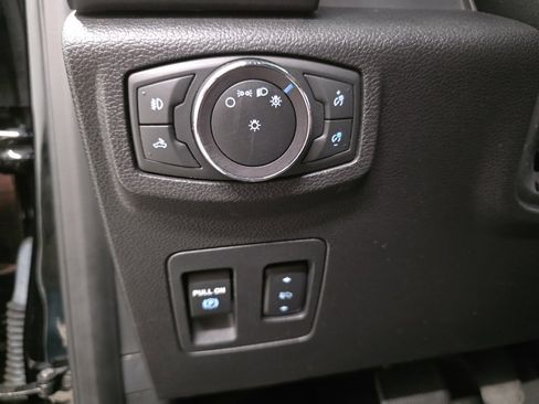 Used 2018 Ford F150 XLT w/ Equipment Group 302A Luxury AWD/4WD image 22