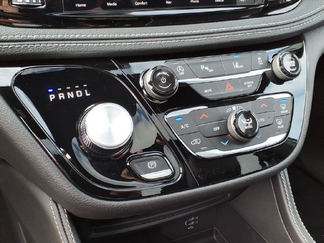 New 2026 Chrysler Pacifica Limited w/ S Appearance Package FWD image 20