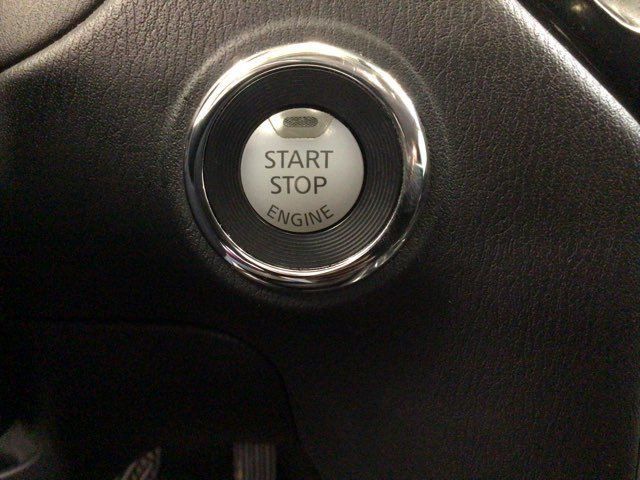 Used 2020 Nissan Pathfinder S AWD/4WD image 27