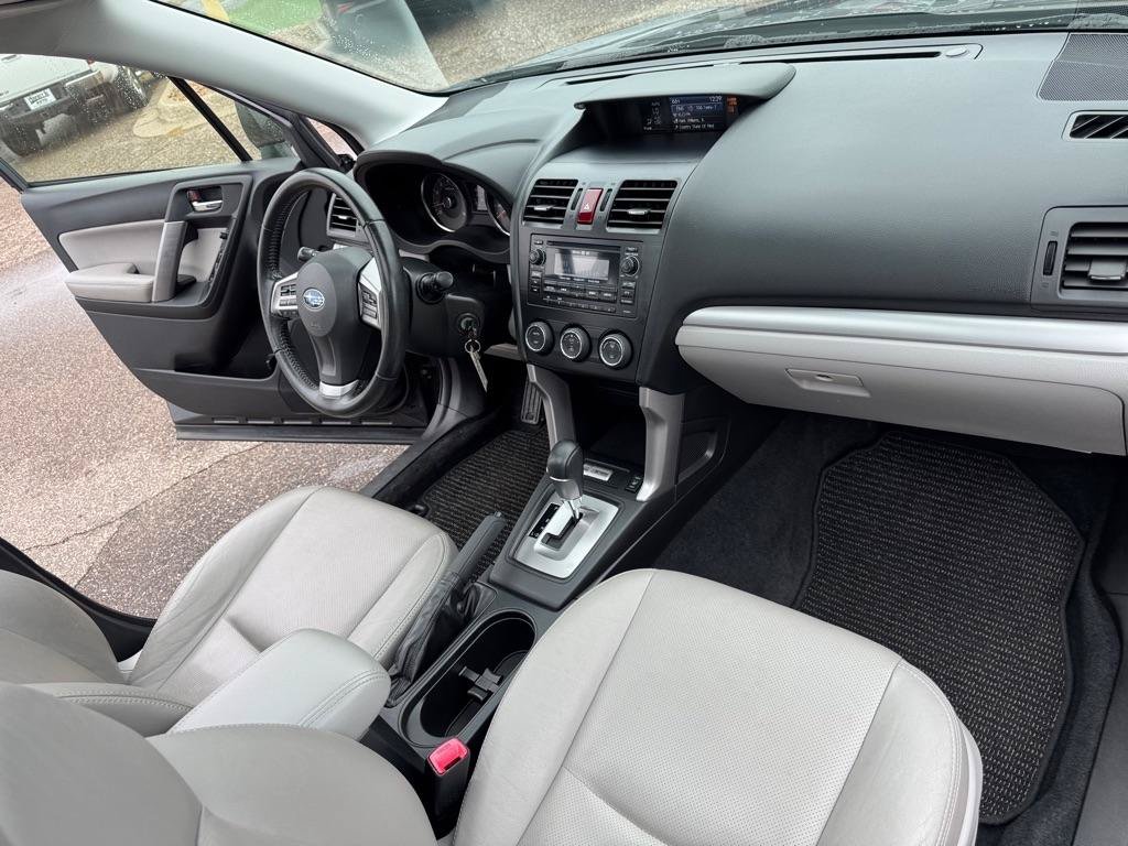 Used 2014 Subaru Forester 2.5i Limited AWD/4WD image 28