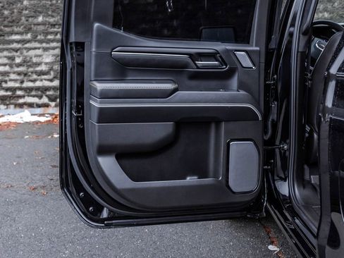 Used 2025 GMC Sierra 1500 AT4X image 19