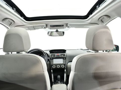 Used 2017 Subaru Forester 2.5i Premium w/ All-Weather Package image 17