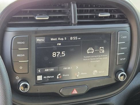 Certified 2024 Kia Soul LX FWD image 19