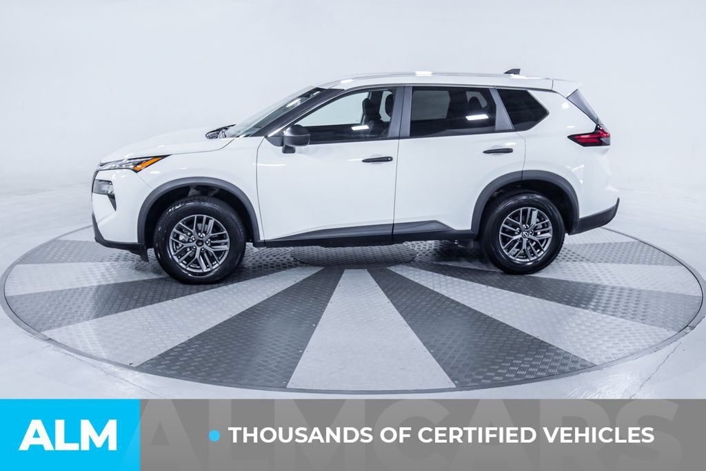 Used 2024 Nissan Rogue S FWD image 4