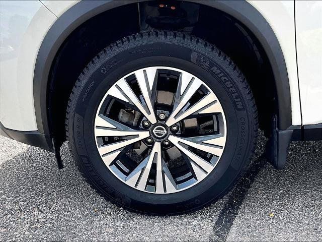 Certified 2021 Nissan Rogue SV w/ Premium Package AWD/4WD image 7