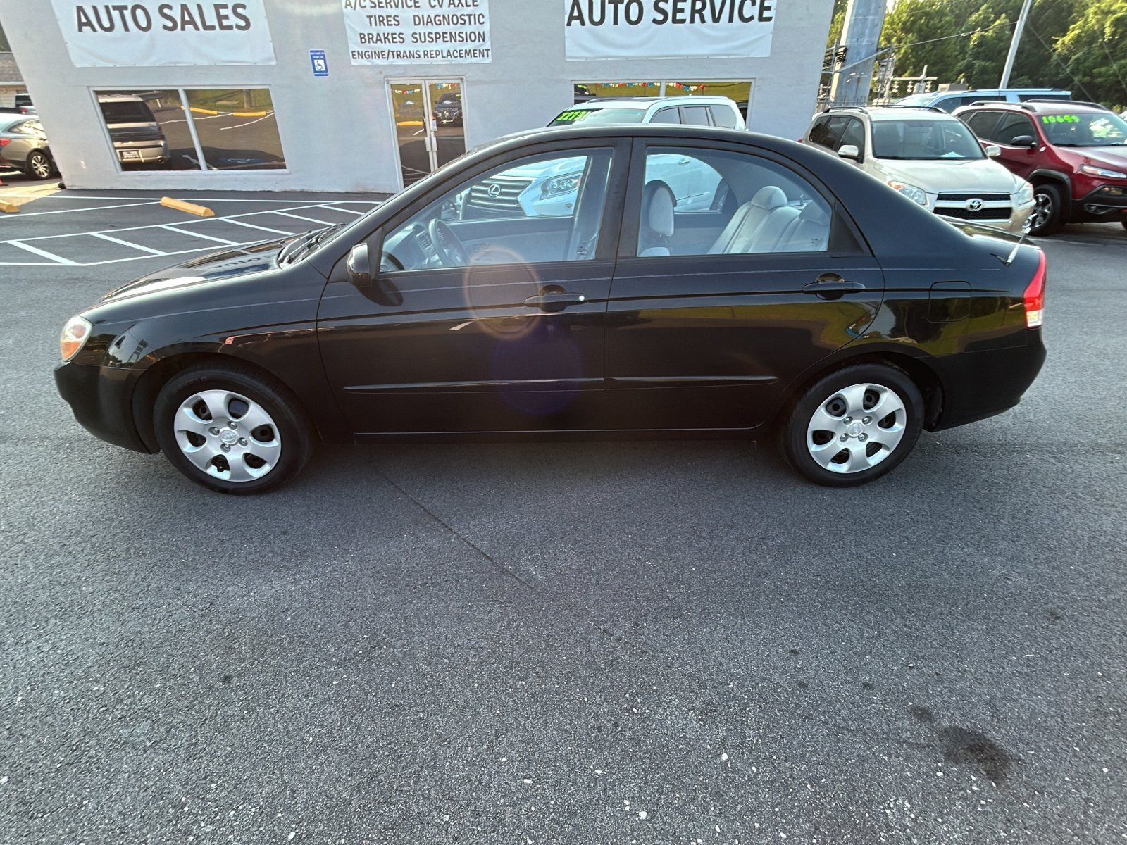 Used 2008 Kia Spectra EX FWD image 6