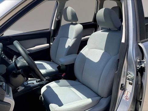 Used 2015 Subaru Forester 2.5i Premium w/ All-Weather Package AWD/4WD image 20