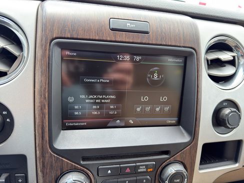 Used 2014 Ford F150 Lariat w/ Lariat Chrome Package AWD/4WD image 16
