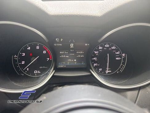 Used 2022 Alfa Romeo Stelvio Ti image 34