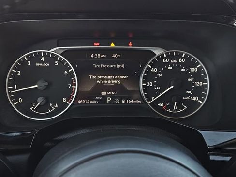 Used 2024 Nissan Pathfinder SV image 12