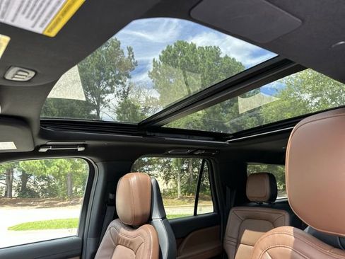 New 2024 Lincoln Navigator L Reserve image 22