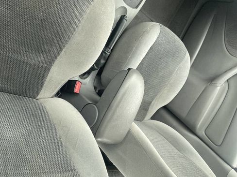 Used 2003 Ford Focus SE FWD image 5