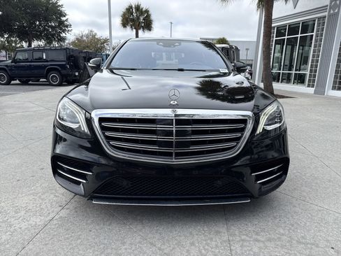 Used 2019 Mercedes-Benz S 560 Sedan image 3