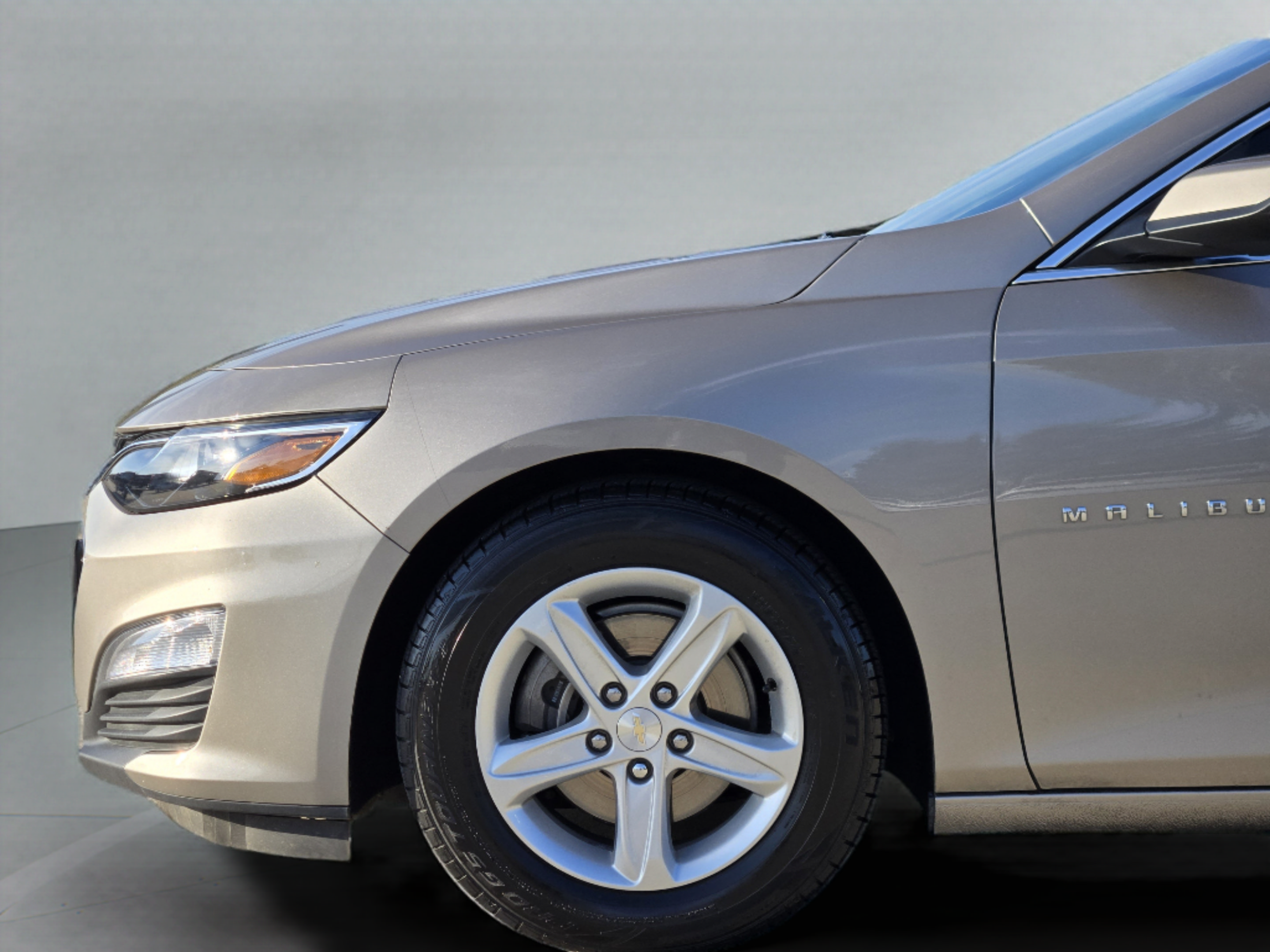 Used 2025 Chevrolet Malibu LS FWD image 30