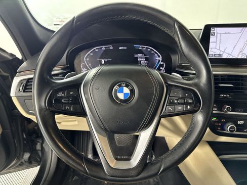 Used 2020 BMW 530e w/ Convenience Package RWD image 14