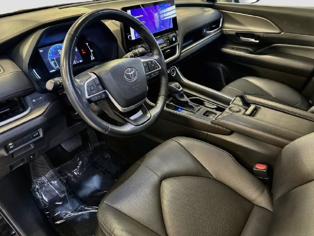 Used 2025 Toyota Grand Highlander FWD image 9