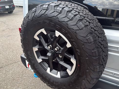 Used 2024 Jeep Wrangler Unlimited Rubicon 4xe w/ Technology Group AWD/4WD image 17