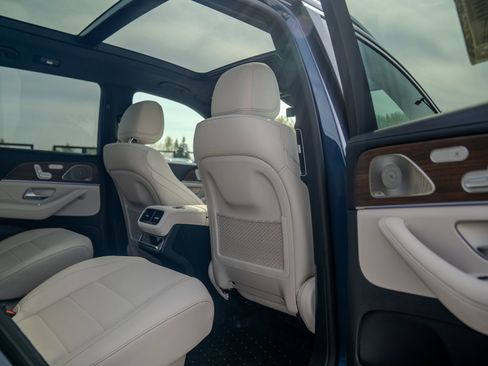 Certified 2026 Mercedes-Benz GLS 450 4MATIC image 26