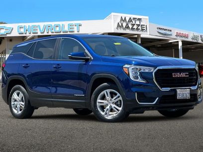 Used 2022 GMC Terrain SLE w/ LPO, Floor Liner Package