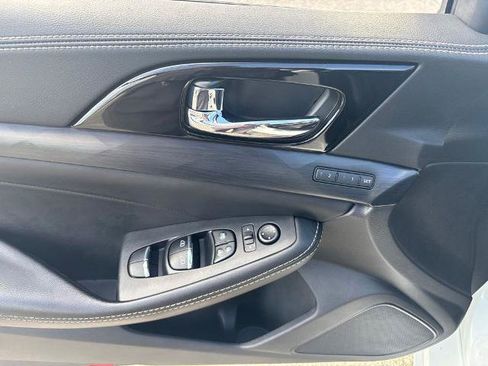 Certified 2023 Nissan Maxima Platinum w/ Sport Mat Group FWD image 11
