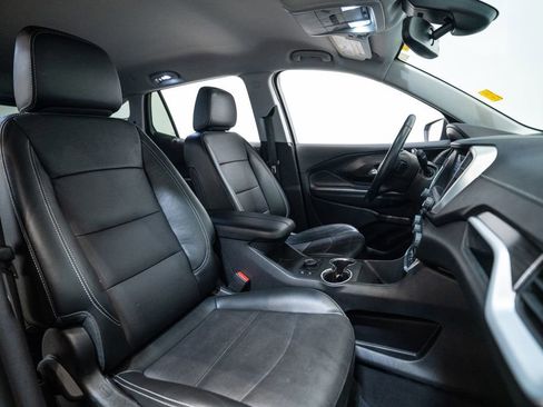 Used 2024 GMC Terrain SLT AWD/4WD image 15