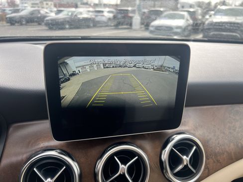 Certified 2019 Mercedes-Benz GLA 250 4MATIC image 25