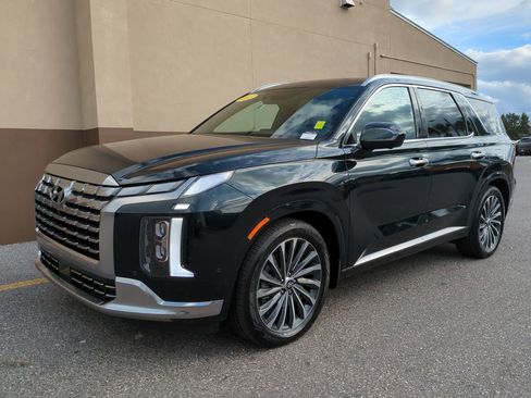 Used 2023 Hyundai Palisade Calligraphy image 8