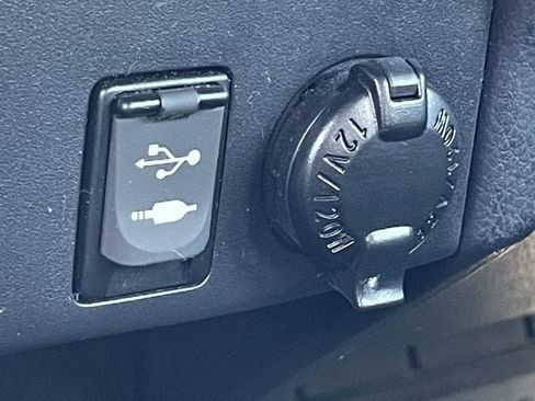 Used 2016 Toyota RAV4 LE FWD image 20