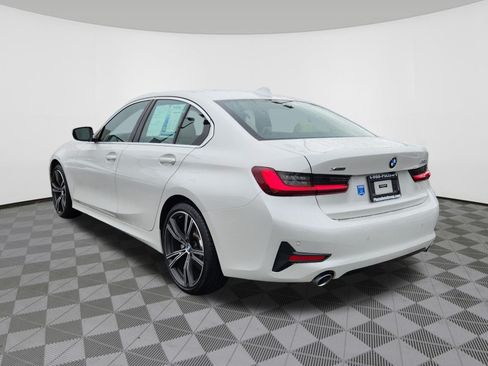 Used 2022 BMW 330i xDrive Sedan w/ Premium Package AWD/4WD image 3