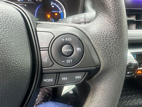 Certified 2024 Toyota RAV4 LE AWD/4WD image 37