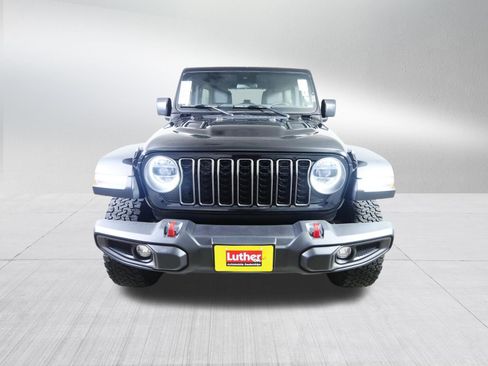 Used 2024 Jeep Wrangler Unlimited Rubicon AWD/4WD image 2