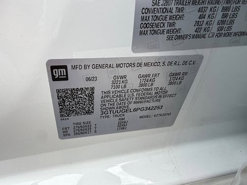 Used 2023 GMC Sierra 1500 Denali w/ Denali Reserve Package AWD/4WD image 39