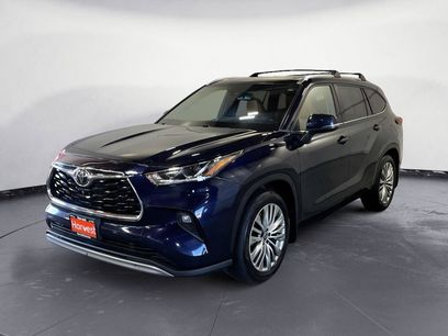 Used 2022 Toyota Highlander Platinum