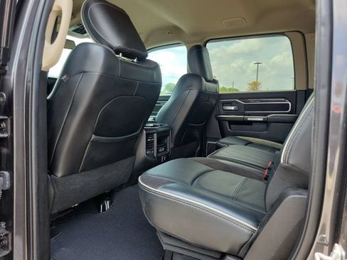 Used 2019 RAM 3500 Laramie AWD/4WD image 11